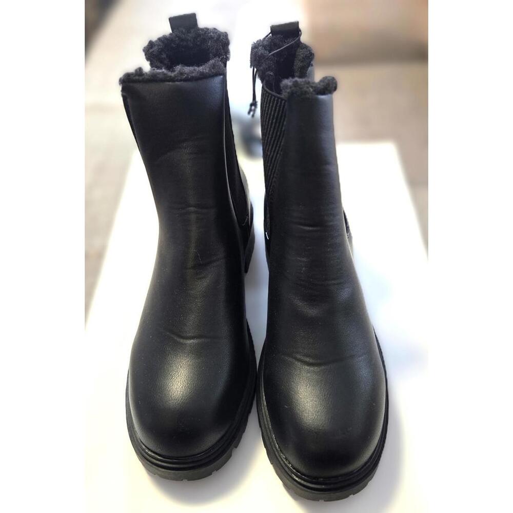 Ardene Warm Lined Chelsea Boots - Size 7 - Picture 4 of 5